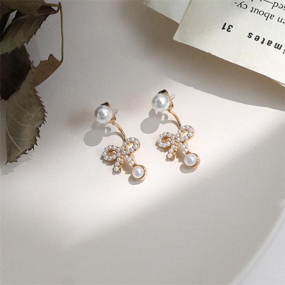 ♠️ NEW Gold Bow Earrings with Pearls - Picture 3 of 4